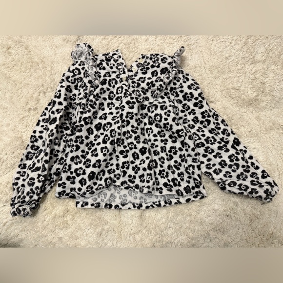 Tucker + Tate Black and White Ruffled Blouse - Picture 3 of 3